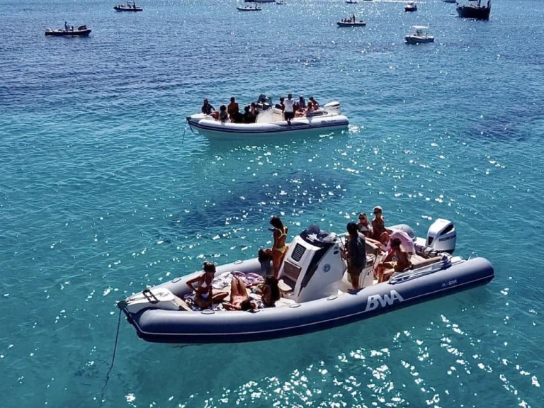 RIB te huur in Porto Rotondo voor de beste prijs