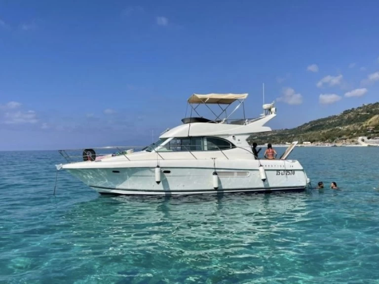 Bootverhuur Jeanneau Prestige 36 Fly in Marseille via SamBoat