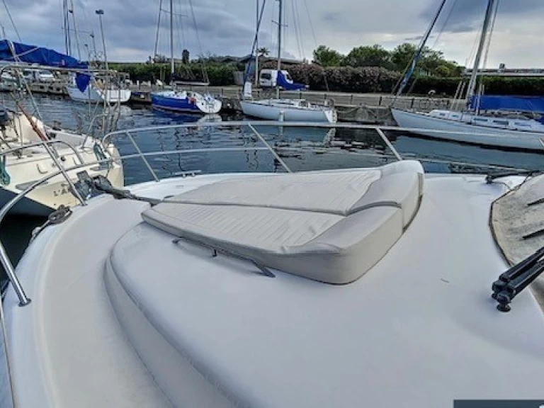 Verhuur Motorboot Jeanneau met vaarbewijs