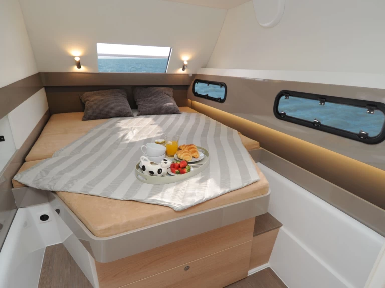 Catamaran te huur in Piombino voor de beste prijs