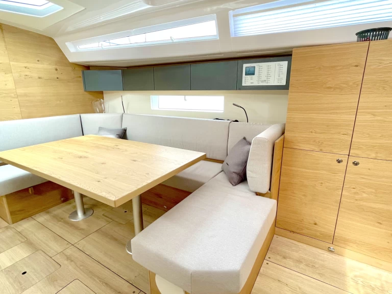 Verhuur Zeilboot in Pirovac - Elan Impression 45