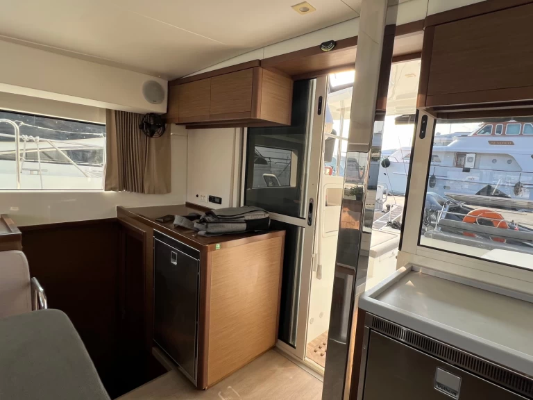 Jachthuur in Álimos - Lagoon Lagoon 40 via SamBoat