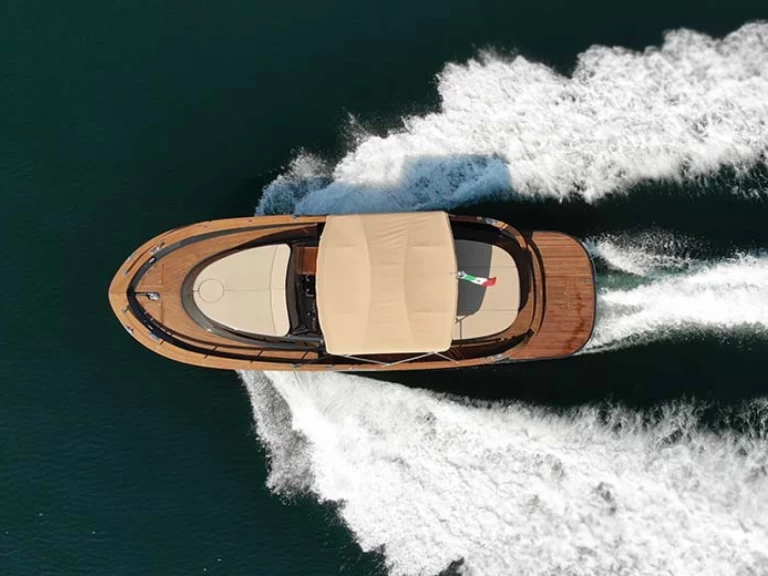 Huur een Nautica Esposito Positano 38 in Taormina