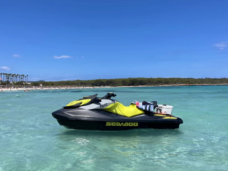 Bootverhuur Cala Bona goedkoop SEADOO GTR 230