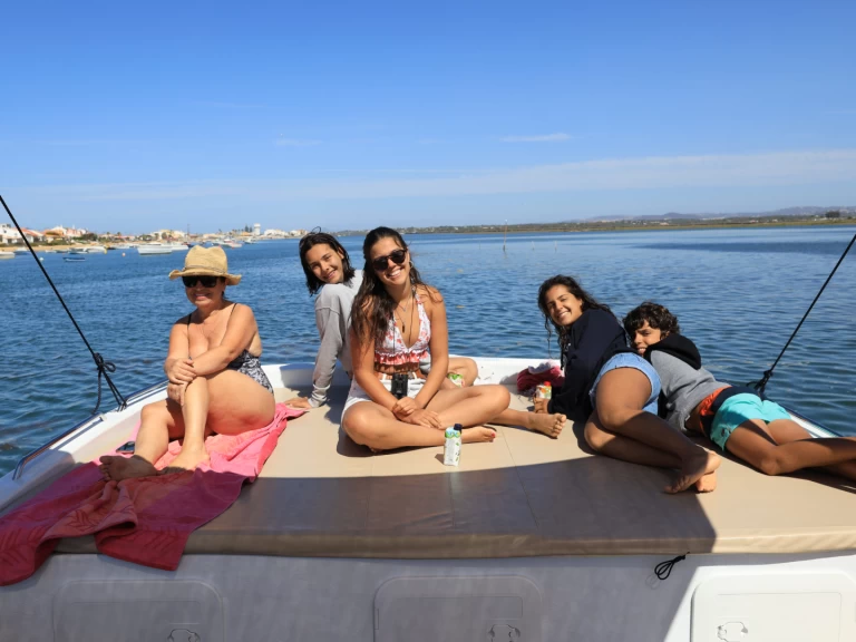 Cheetah Marine WOW 8.9 te huur van particulier of professional in Faro