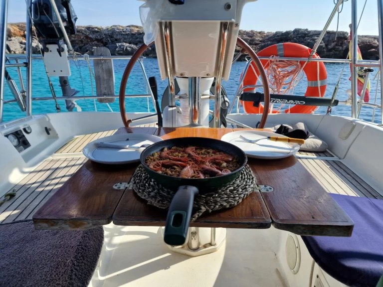 Huur een Bénéteau Oceanis 331 Clipper in Mahón