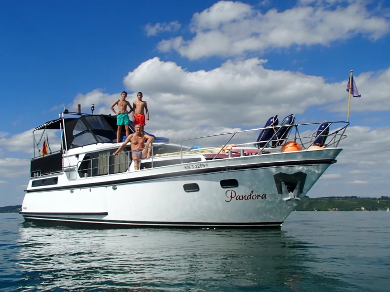 Bootverhuur G.Van der Valk Valkkruiser 1200 in Bodman-Ludwigshafen via SamBoat