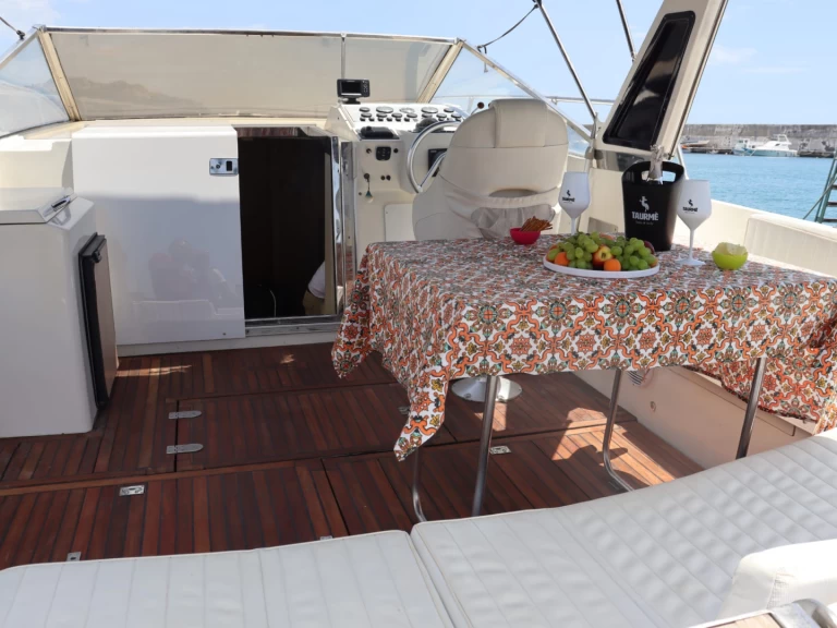 Huur een Shuttle Shuttle 43 in Taormina