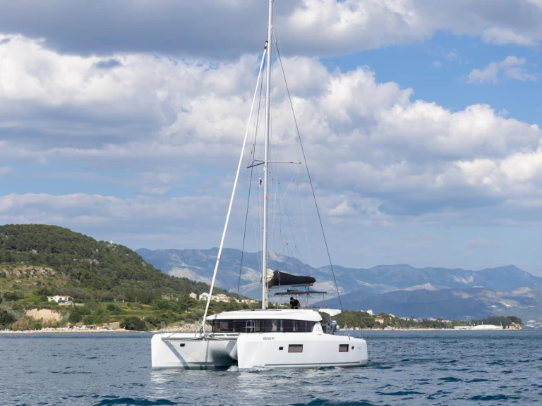 Catamaran te huur in Split voor de beste prijs
