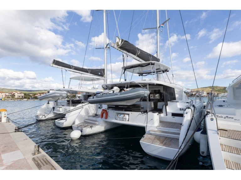 Huur Catamaran met of zonder schipper Lagoon in Split