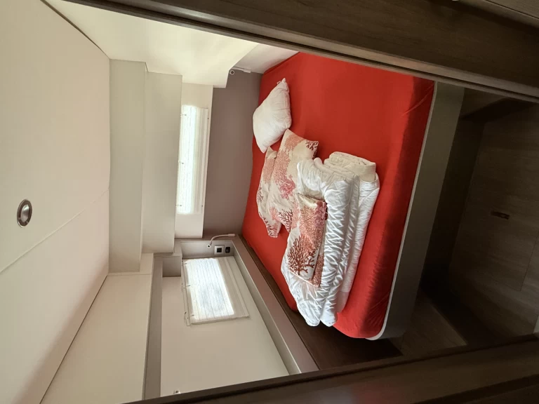 Catamaran te huur in Pula voor de beste prijs