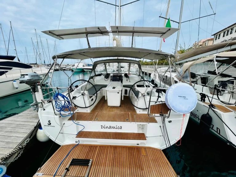 Jachthuur in San Vincenzo - Bénéteau Oceanis 40.1 via SamBoat