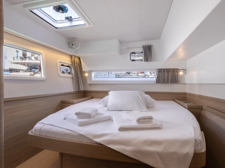 Bootverhuur Split goedkoop Lagoon 42