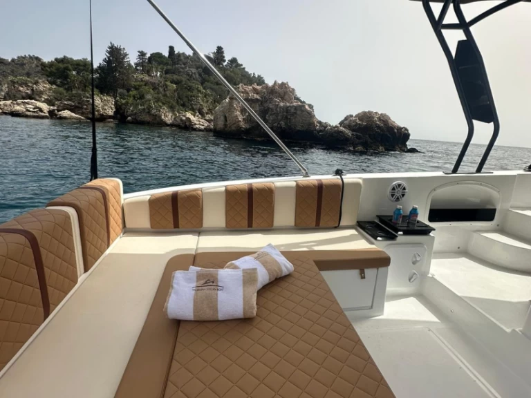 Huur een Saver Saver 330 Walkaround in Taormina