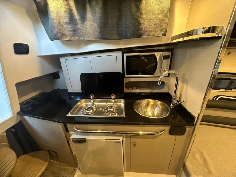 Bootverhuur Taormina goedkoop Saver 330 Walkaround