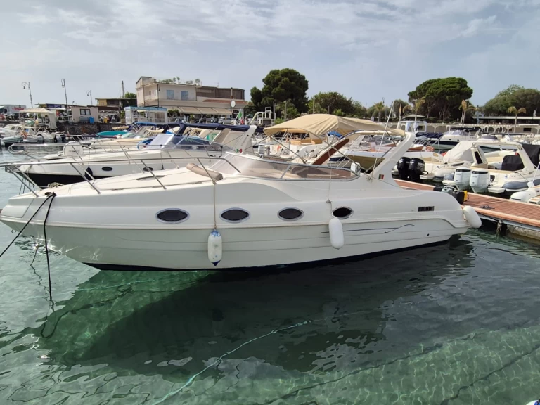 Verhuur Motorboot Coverline met vaarbewijs