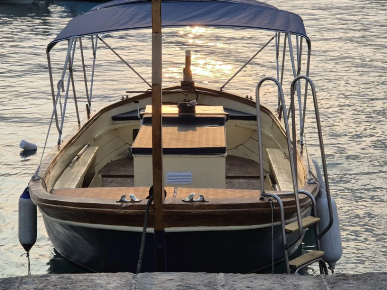 Huur Motorboot met of zonder schipper Gozzo in Taormina