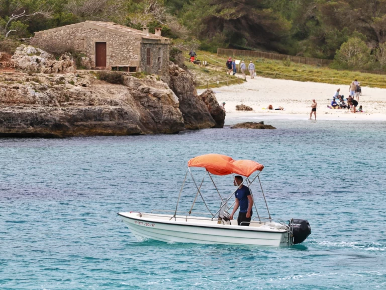 Huur een Tramontana 430 in Portopetro