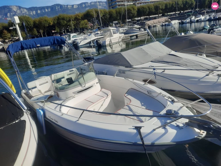 Motorboot te huur in Aix-les-Bains voor de beste prijs