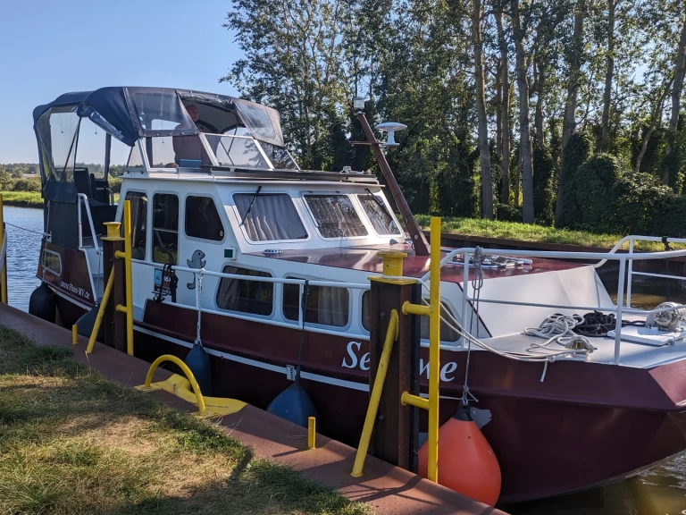Huur een Termeer Yachting Rogger 850 AK in Neustrelitz