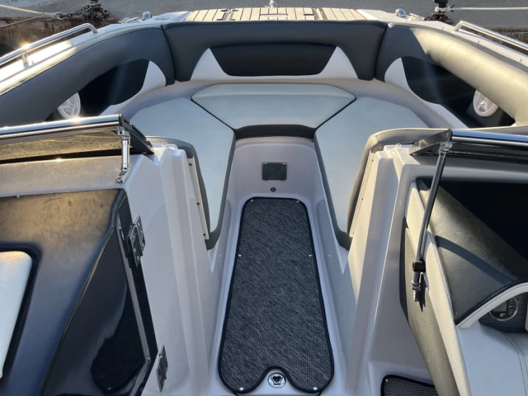 Bootverhuur Altea goedkoop HD 240 OB