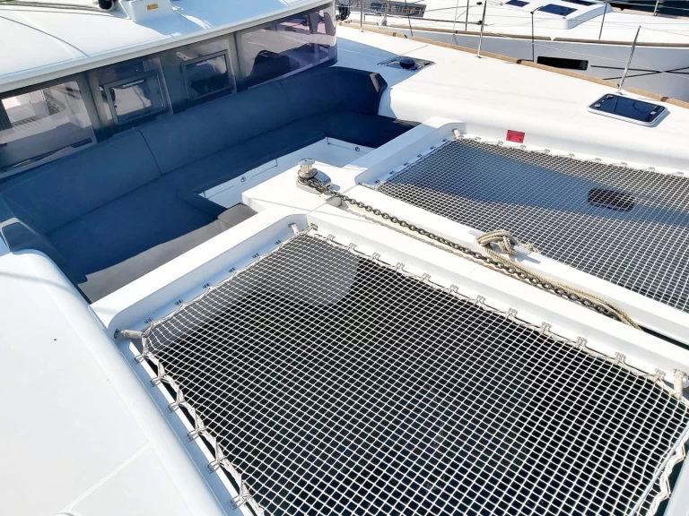 Verhuur Catamaran Lagoon met vaarbewijs