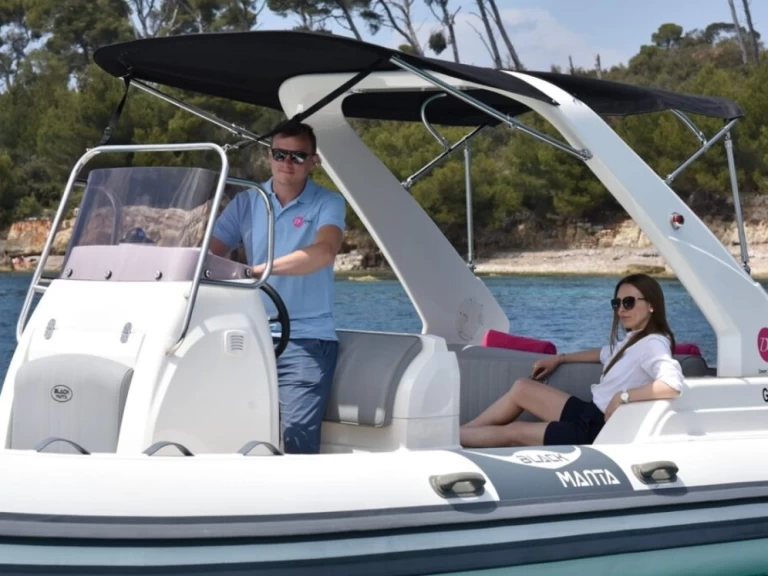 Verhuur RIB in Juan-les-Pins - Black Manta B7