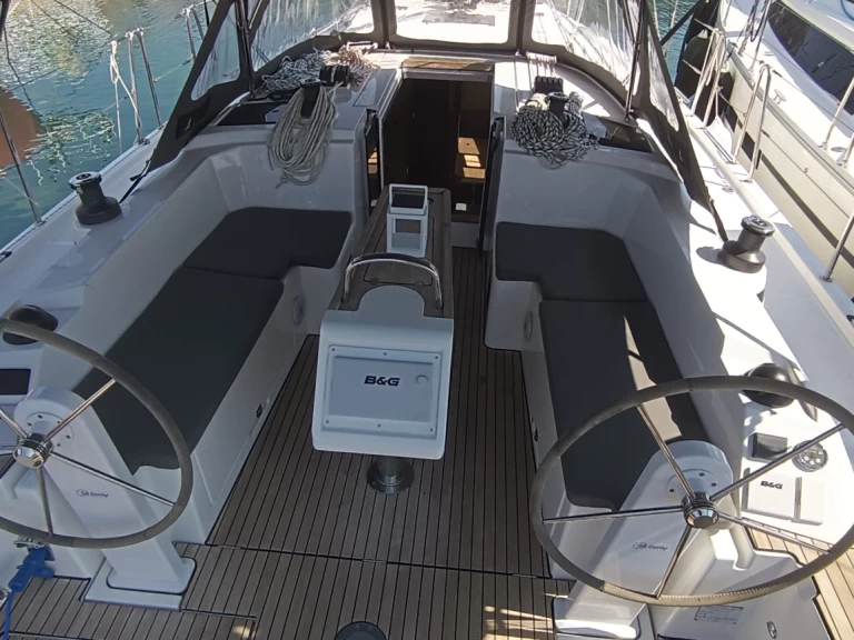 Verhuur Zeilboot Bavaria met vaarbewijs