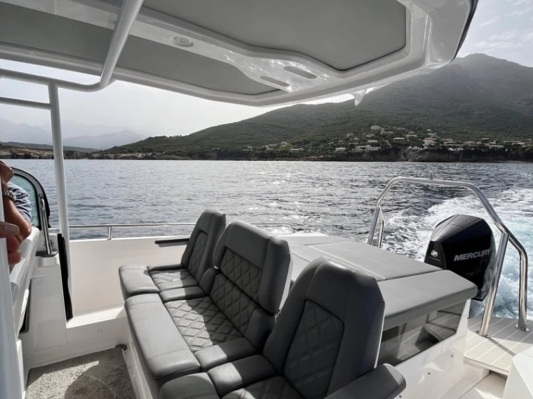 Verhuur Motorboot Axopar met vaarbewijs