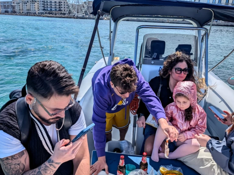 Verhuur RIB in Bari - Novamarine 667 top