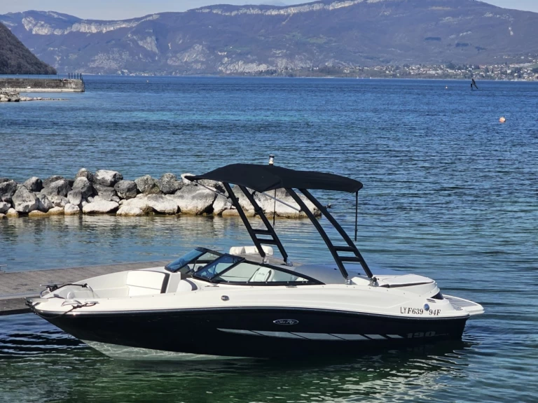 Motorboot te huur in Aix-les-Bains voor de beste prijs