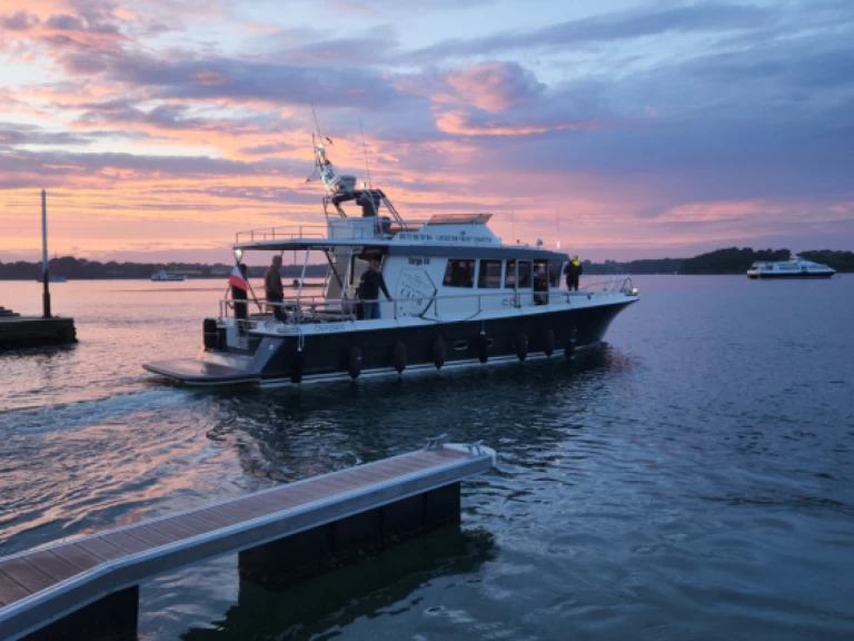 Huur een Targa TARGA 42 in Vannes