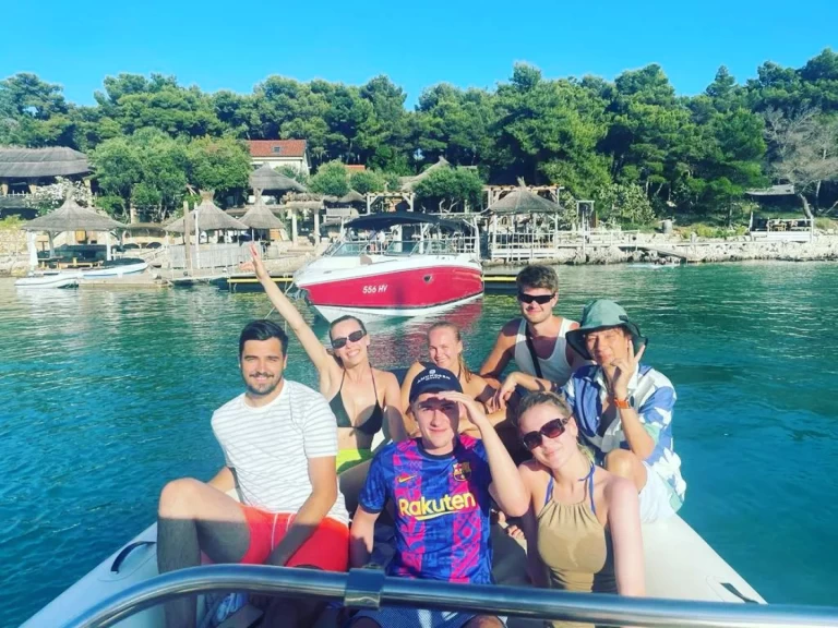 Huur een Bsc BSC 75 in Hvar