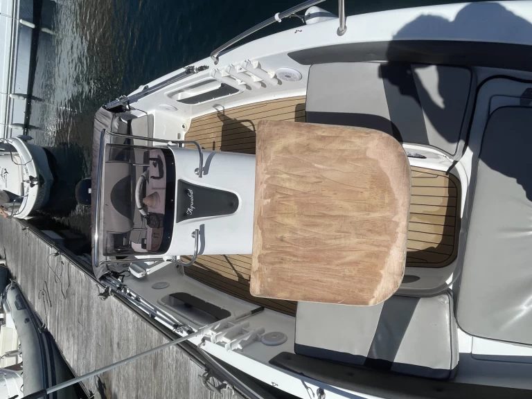 Huur een Aquabat Sport Line 19 in Marseille