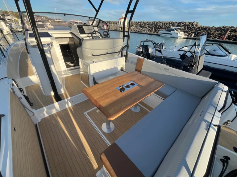 Huur Motorboot met of zonder schipper Bénéteau in Port Bourgenay