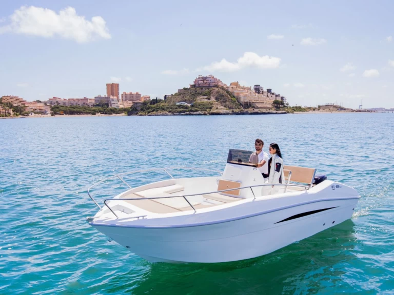 Bootverhuur Astilux Ax-600 Open in Valencia via SamBoat