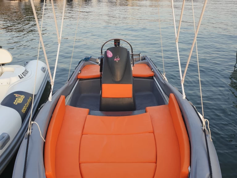 Motorboot te huur in Cogolin voor de beste prijs