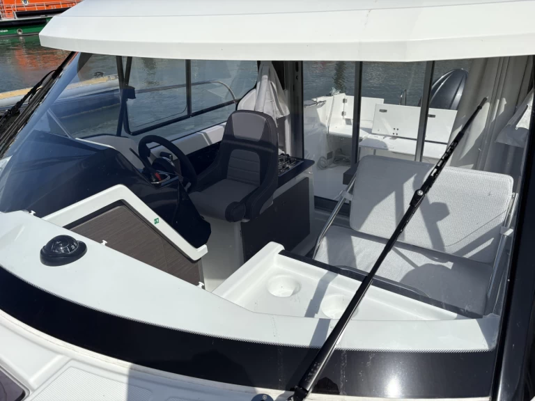 Verhuur Motorboot in Ouistreham - Jeanneau Merry Fisher 695 series2