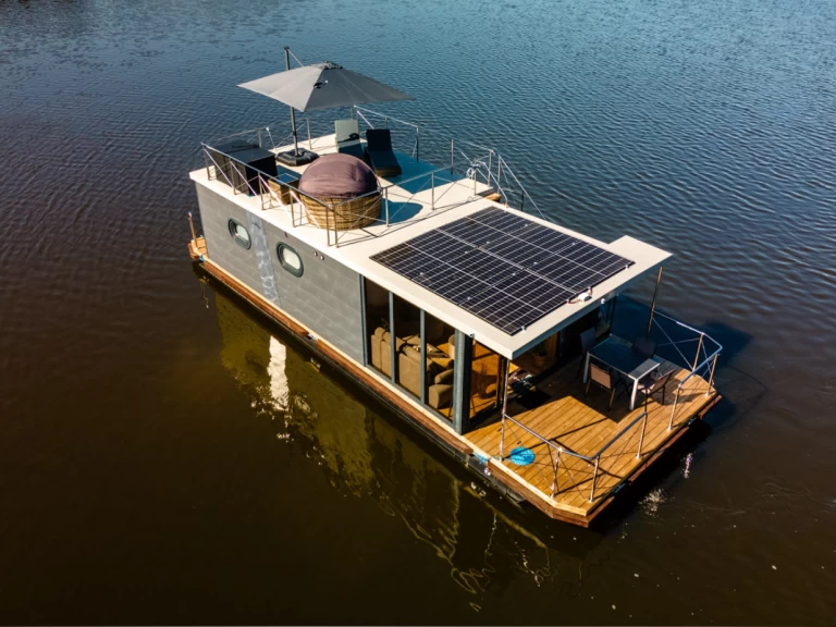 Verhuur Woonboot Rivo met vaarbewijs