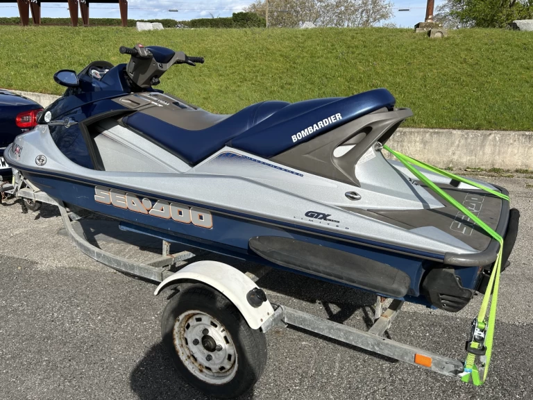 Bootverhuur Sea-Doo Gtx 4 tec limited in Belleville-en-Beaujolais via SamBoat