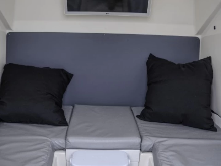 Verhuur RIB Nuova Jolly met vaarbewijs