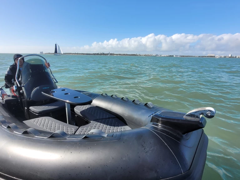 Huur RIB met of zonder schipper 3D Tender in Cogolin