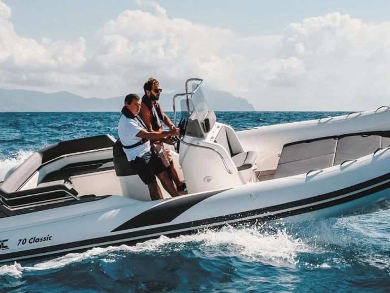 RIB te huur in Cogolin voor de beste prijs