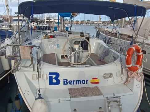 Verhuur Zeilboot Bénéteau met vaarbewijs