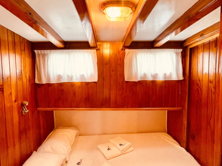 Custom Made 78 te huur van particulier of professional in Orikum