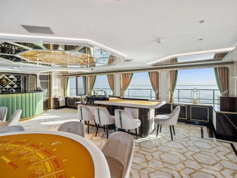 Jachthuur in Dubai - Benetti BOMBAY via SamBoat