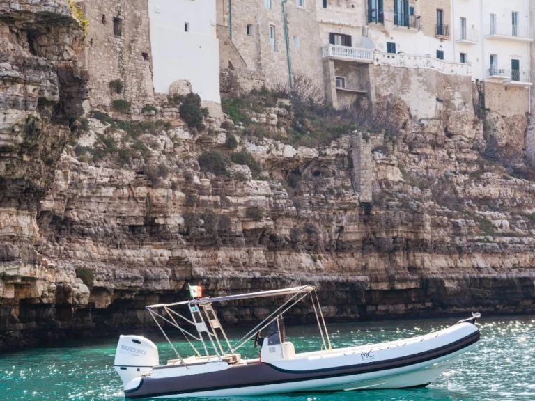 Verhuur RIB in Torre Canne - Nadir G22