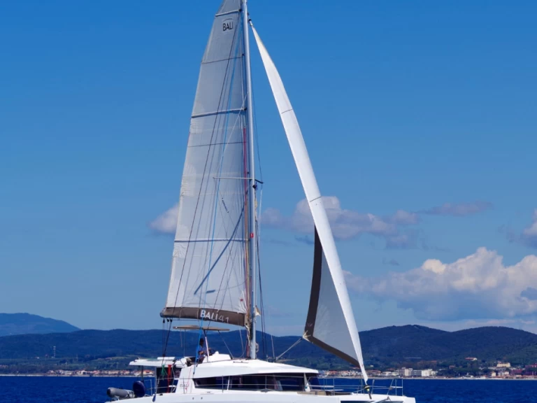 Catamaran te huur in Siracusa voor de beste prijs