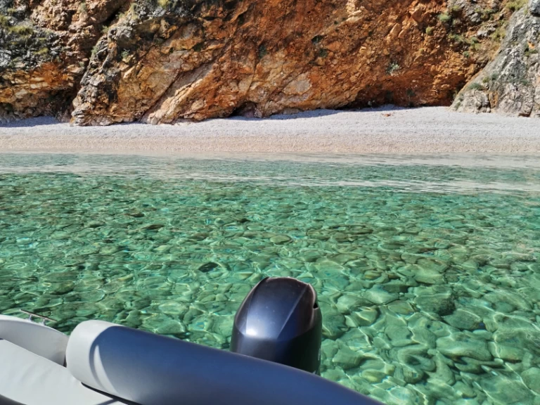 Motorboot te huur in Vrbnik voor de beste prijs