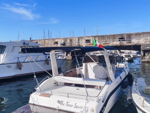 Motorboot te huur in Castellammare di Stabia voor de beste prijs
